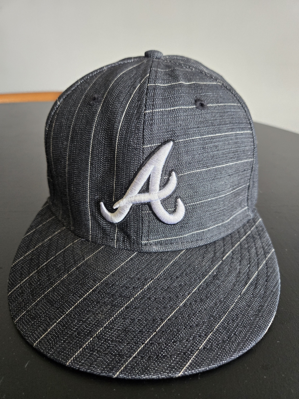 New Era 59FIFTY Atlanta Braves Fitted Hat 7 1/4 Dark Gray Black Pinstripe Denim